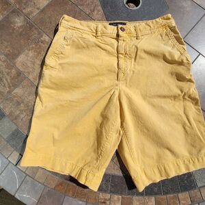 American Eagle men's shorts in mustard, size 29